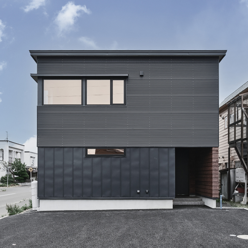 ギア好きに刺さる、外観ストレージのある家